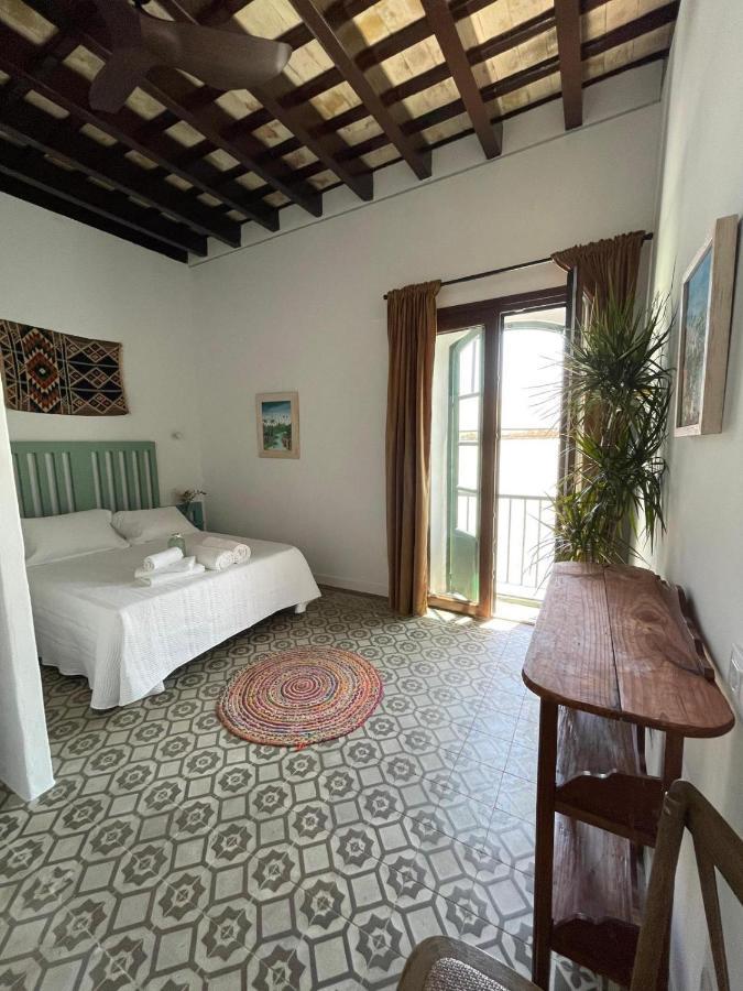 Dona Lola Rooms Коніль-де-ла-Фронтера Екстер'єр фото