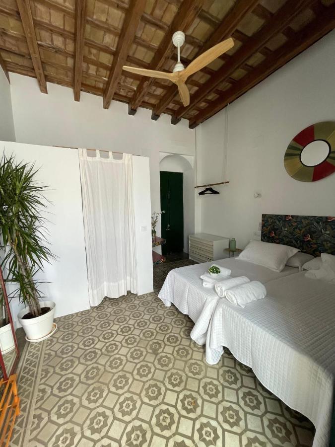 Dona Lola Rooms Коніль-де-ла-Фронтера Екстер'єр фото